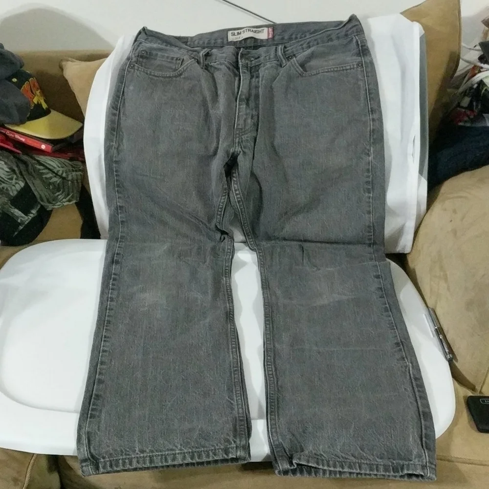 Levi's 514 Slim Straight Leg Grey - size 32 x 29